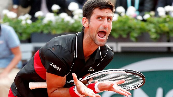 Djokovic, desesperado en el 'tie-break' final tras errar una bola.