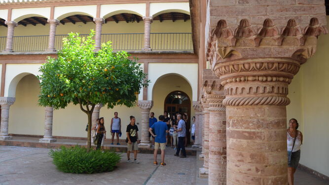 Claustro del convento de Santa Clara.
