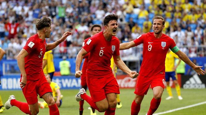 Maguire celebra su gol a Suecia.