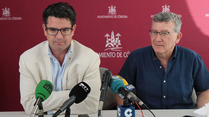 El presidente de la Gerencia, Pedro García, comparece junto al gerente del organismo autónomo, Emilio García.