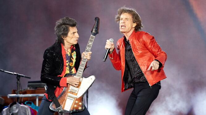 Jagger, a la derecha, durante un concierto en Berlín.