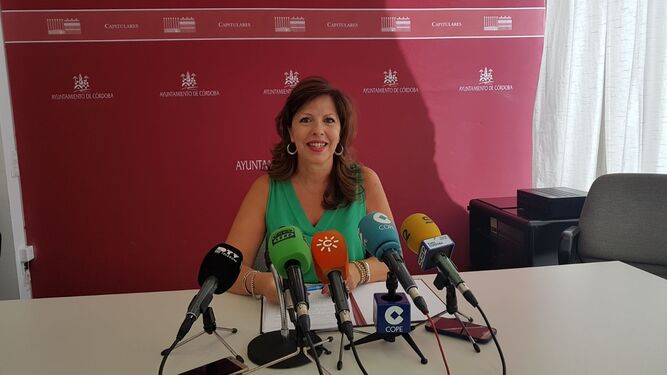 María del Mar Téllez habla de los cursos.