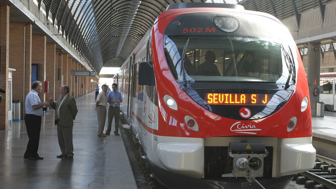 Uno de los trenes de Cercanias de Sevilla.