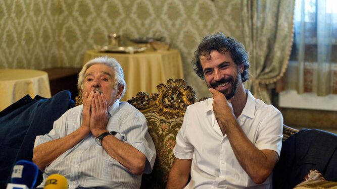 José Mujica, junto al director de cine Álvaro Brechner en el Festival de Cine de Venecia.