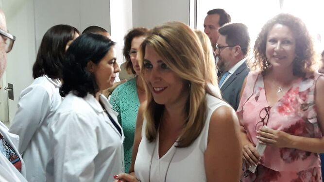 Susana Díaz, durante una visita este miércoles un centro de salud en Garrucha (Almería).