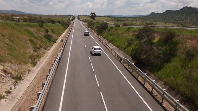 Uno de los tramos de la N-432 a su paso por la provincia de Córdoba.