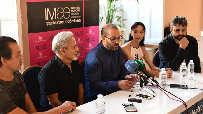 Eduardo Lao, Víctor Ullate, David Luque, Lucía Lacarra y Manuel Coves, en la presentación.