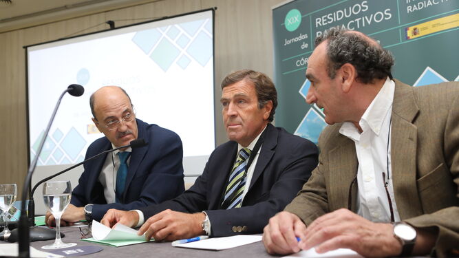 Los responsables de Enresa Carlos Enríquez, Juan Luis Santiago y Víctor Álvarez.