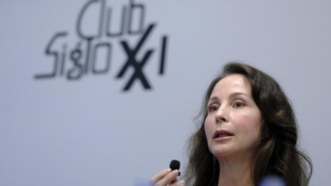 Mercedes Alaya durante su conferencia en el Club Siglo XXI