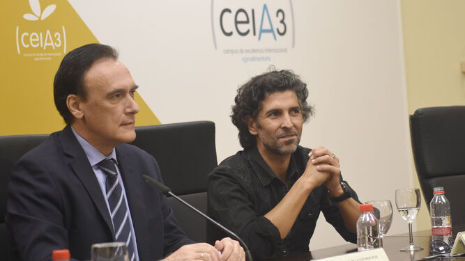 José Carlos Gómez Villamandos y Arcángel, ayer, en la presentación de la Cátedra de Flamencología.