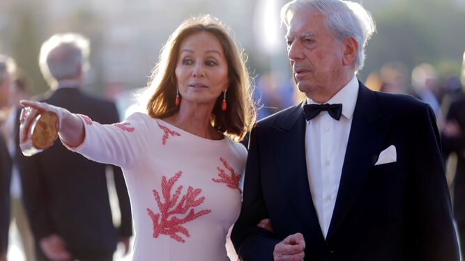 Mario Vargas Llosa, con Isabel Preysler