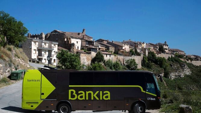 La Diputación de Granada y Bankia impartirán unas jornadas de formación digital y banca electrónica.