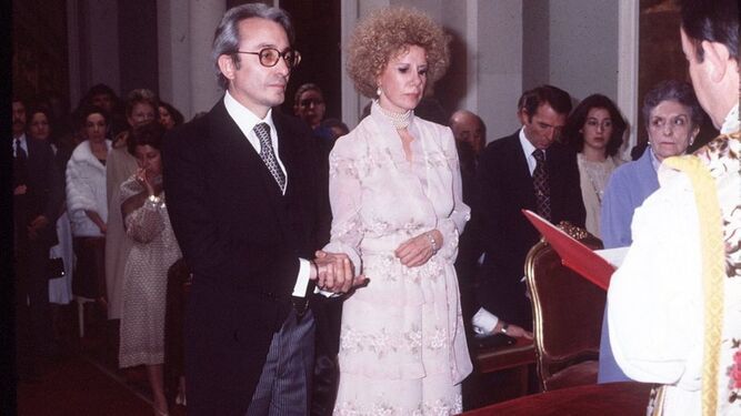 La boda de Aguirre y la duquesa de Alba, el 16 de marzo de 1978 en Liria.