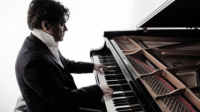 En 'Metaludios', Díaz-Jerez se presenta como pianista y como compositor