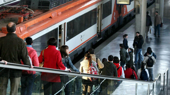 Usuarios del tren hasta el Campus de Rabanales