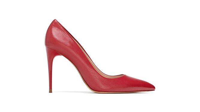Zapatos de tac&oacute;n rojos de Zara. 29,95&euro;