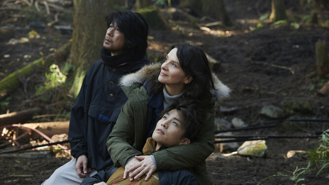 Juliette Binoche, Masatoshi Nagase y Takanori Iwata en 'Viaje a Nara'.
