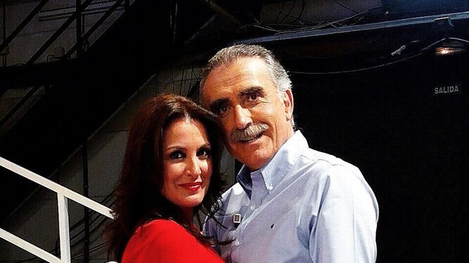 Juan y Medio y Eva Ruiz, pareja televisiva en 'La tarde, aquí y ahora'