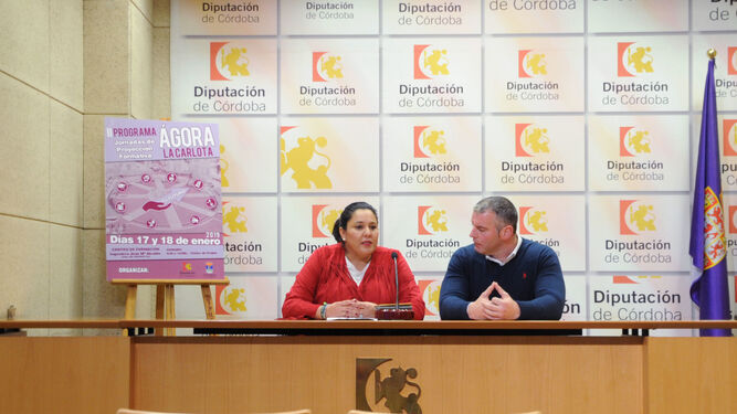 Dolores Amo y Antonio Granados, en la sala de prensa de la Diputación