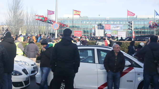 Las im&aacute;genes de la inauguraci&oacute;n de FITUR, protagonizada por las protestas del taxi