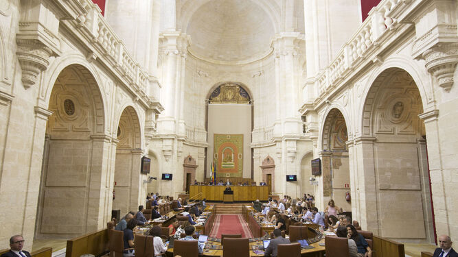 El salón de plenos del Parlamento, el día que se aprobó la reforma de la Ley de Igualdad.