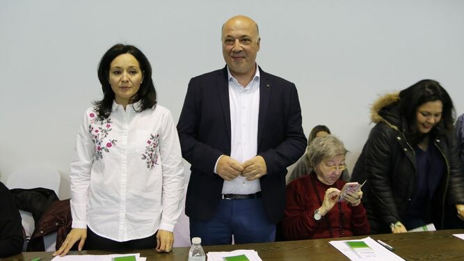 Rafaela Crespín y Antonio Ruiz, en el Comité Provincial del PSOE.