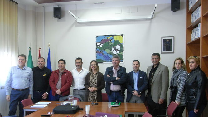 Alcaldes del Guadiato se reúnen con una delegación boliviana