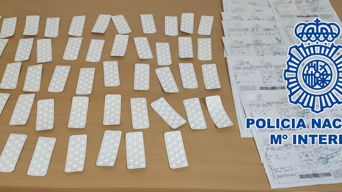 La Policía Nacional en Córdoba se incauta de cerca de 800 dosis de medicamentos y 25 recetas falsificadas