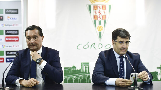 Jesús León, a la derecha, junto a Alfredo García Amado, director general del CCF.
