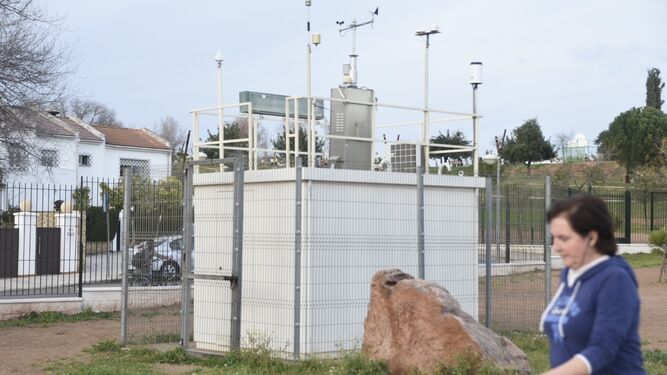 Estación de medición de la calidad del aire en la Asomadilla.