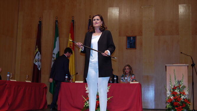 La popular Cristina Piernagorda se convierte en alcaldesa de Baena.