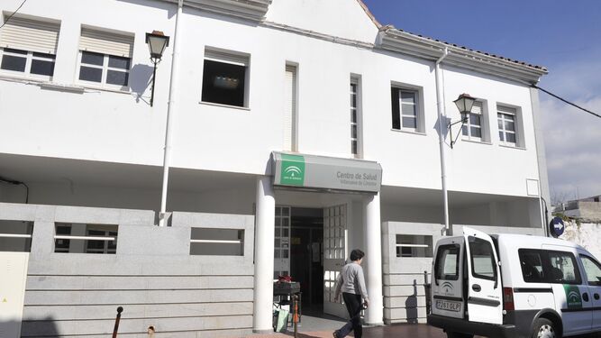 Entrada al centro de salud de Villanueva de Córdoba.
