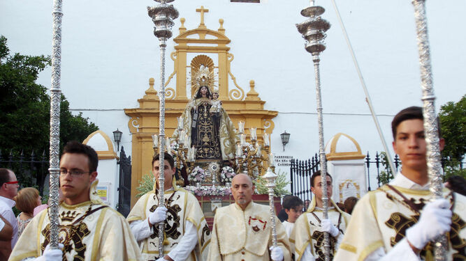 Detalle de la procesión de la Virgen del Carmen de Puerta Nueva.