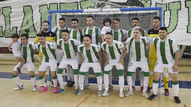 Formación del Córdoba CF Futsal que se midió al Mengíbar en la final del 'play off' en Vista Alegre.