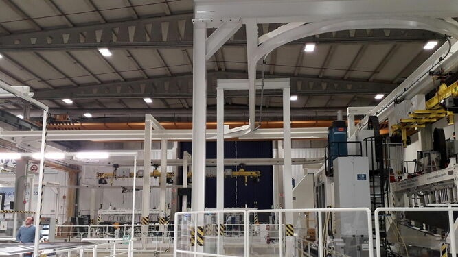 'Carrusel' en la planta de Puerto Real en el que se producen los timones del A320