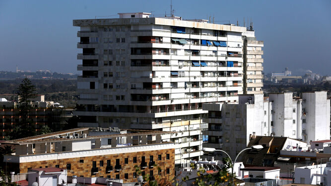Paisaje de edificios en la capital onubense.