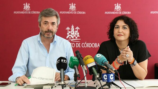 Miguel Ángel Torrico y Eva Timoteo, en la rueda de prensa.