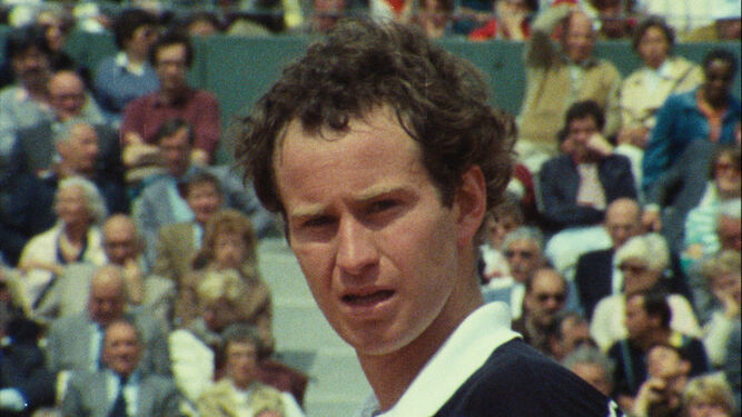 El tenista neoyorquino John McEnroe, en un partido en Roland Garros en 1984.