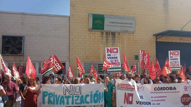 Manifestación en el Hospital Reina Sofía