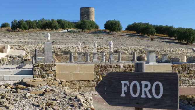 Panorámica del foro romano de Torreparedones, en Baena.