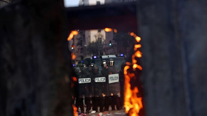 Las imágenes de la quinta jornada de disturbios en Cataluña