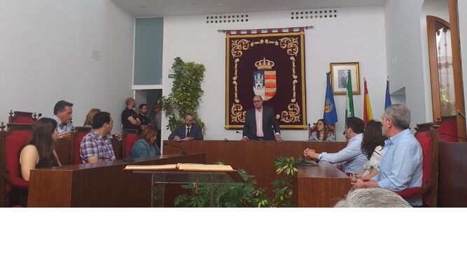 El alcalde de Posadas, Emilio Martínez (PSOE), durante un Pleno.