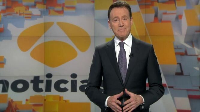 Matías Prats en la conducción del informativo del fin de semana de Antena 3