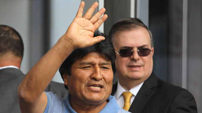 Evo Morales, a su llegada al aeropuerto de Ciudad de México.