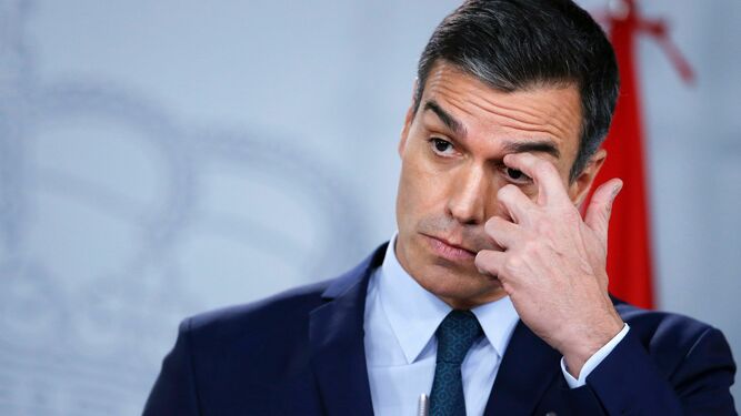 El presidente del Gobierno en funciones, Pedro Sánchez, este jueves en rueda de prensa en La Moncloa.