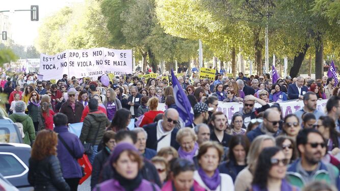 Más de 5.000 personas claman contra la violencia de género en Córdoba