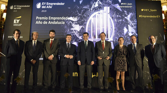 Ignacio Osborne recibe el premio Emprendedor de  EY en Andalucía.