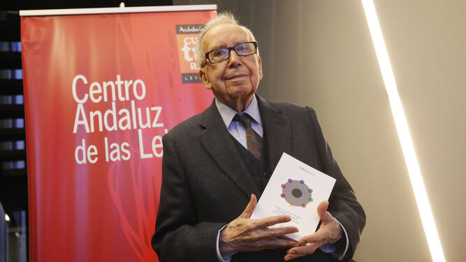 Pablo García Baena, en una imagen de archivo en el Centro Andaluz de las Letras.