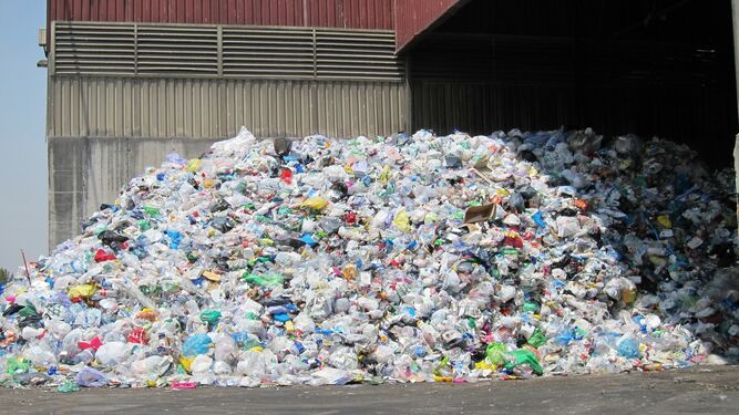 El proyecto pretende reducir los residuos plásticos que actualmente son incinerados o enterrados.