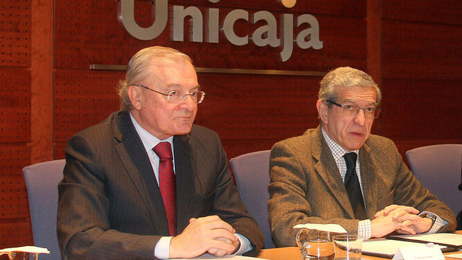 Manuel Azuaga, presidente de Unicaja Banco, y Braulio Medel, presidente de la Fundación Bancaria Unicaja.
